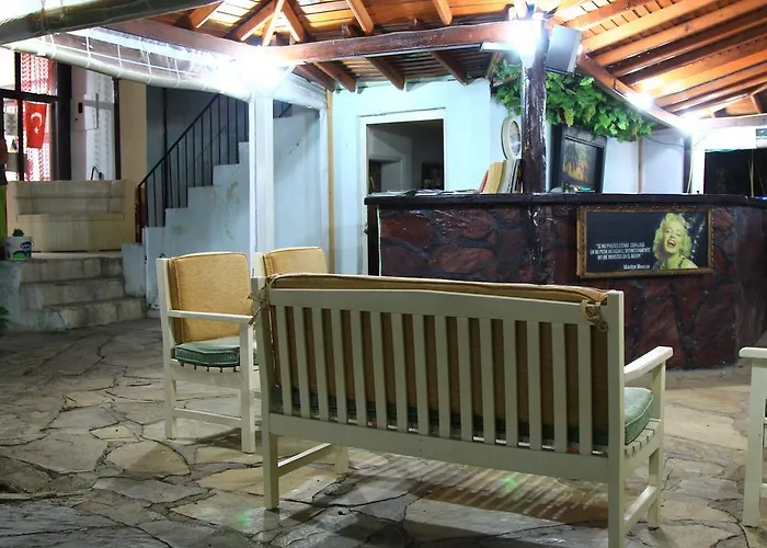 Sirin Bed & Breakfast 2*